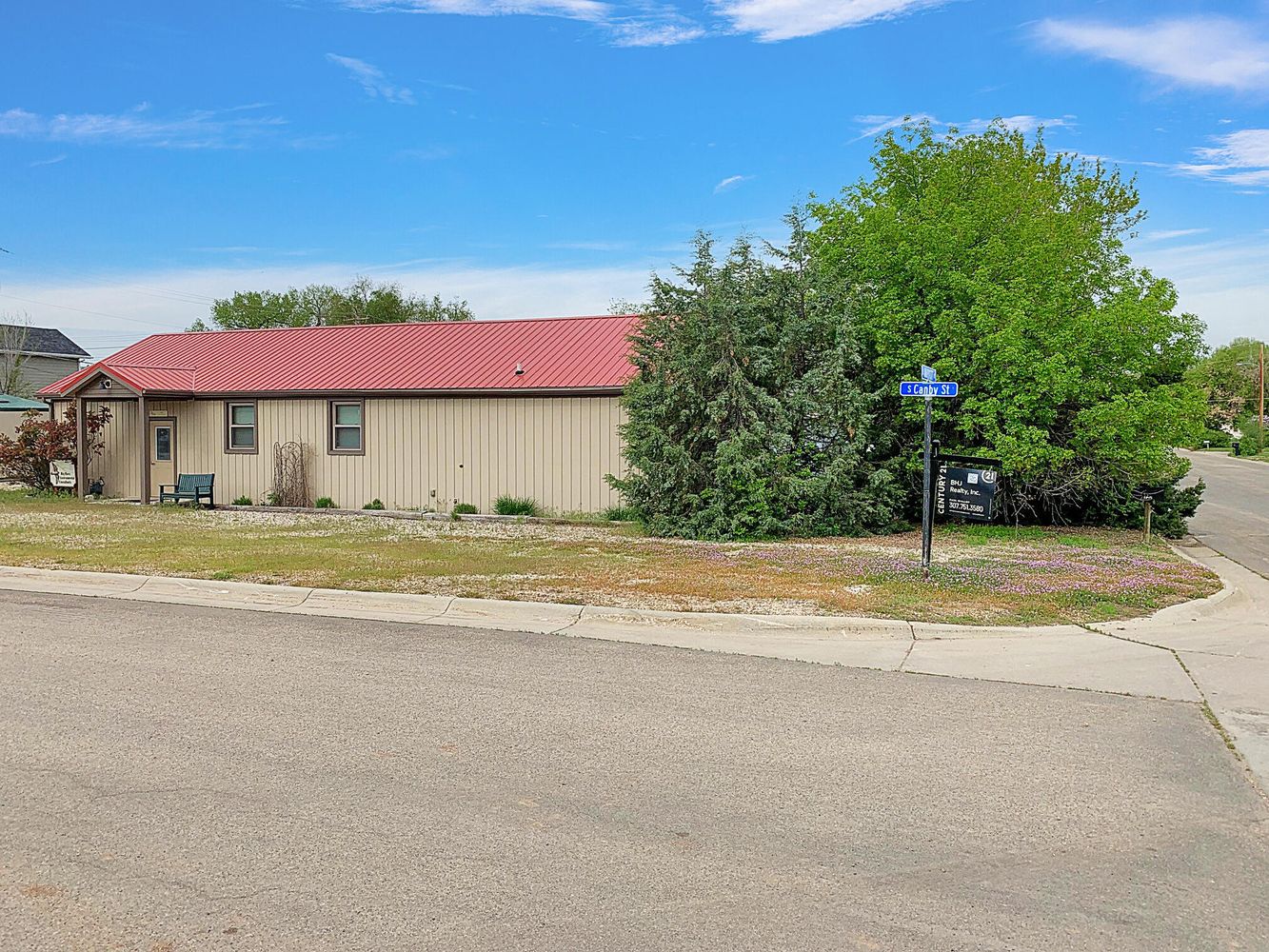 730 E Burkitt St, Sheridan, WY 82801